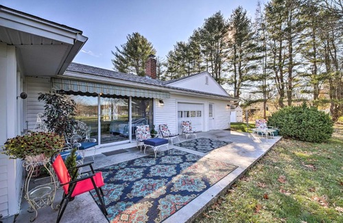 Bath House | Peaceful Maine Home with Patio Ocean Inlet Getaway!
