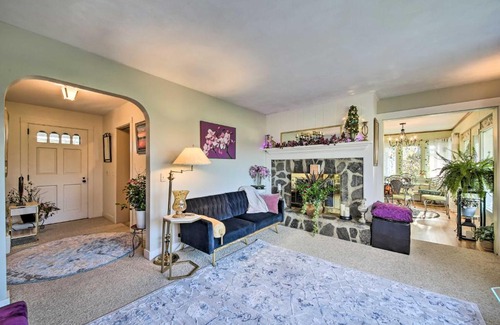 Bath House | Peaceful Maine Home with Patio Ocean Inlet Getaway!