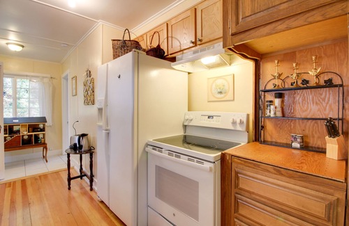 Walterville Cabin | Peaceful McKenzie River Retreat: Fish, Hike, & Ski