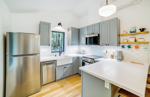 Mendocino Cottage | Peaceful Mendocino Cottage Surrounded By Redwoods