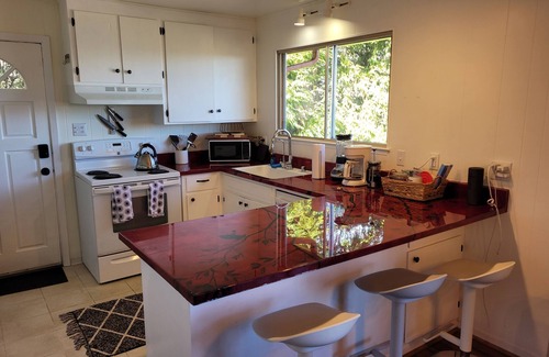 Kelseyville House | Peaceful Mid-century home w/King bed and Hot tub-Amazing lake views!