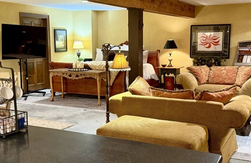 Conception Apartment | Peaceful Missouri Stay with Room to Roam
