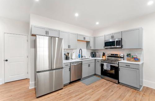 Norcross House | Peaceful & Modern Historic Norcross Home