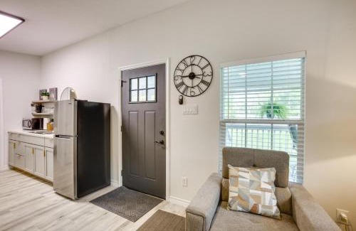Montgomery House | Peaceful Montgomery Vacation Rental with Porch!