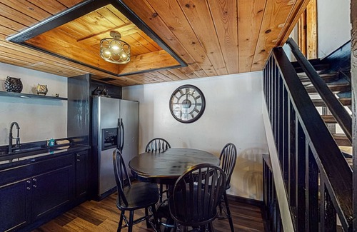 Arrowbear Lake Cabin | Peaceful mountain retreat with fireplace, balcony, & views - near skiing & lakes
