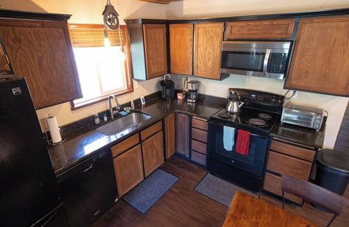 Columbine Lake Cabin | Peaceful mountain cabin 1/2 way between Durango and Silverton