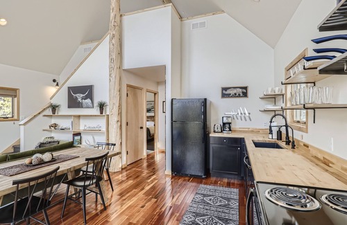 Black Hawk Ski Chalet | Peaceful Mountain Chalet with gorgeous views!