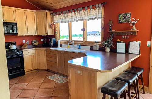 Buena Vista House | Peaceful Mountain getaway, 3 bath, Spectacular views! Coffee in the cupboard!