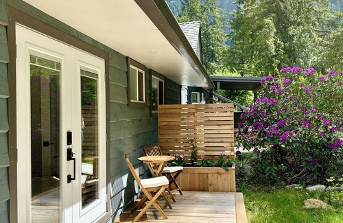 Hope House | Peaceful mountainview suite surrounded by forest and gardens.