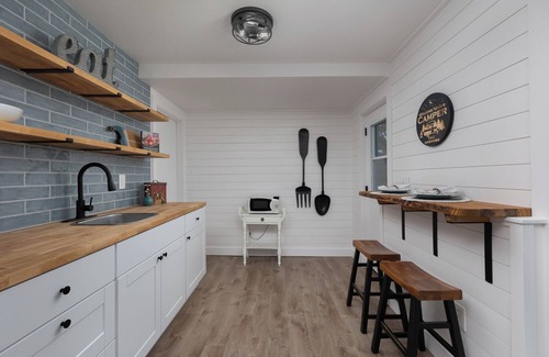 Cloverdale House | Peaceful, Nature Lovers retreat on the estuary. 2 spaces for the price of 1!