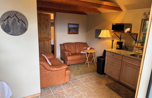 Sandpoint Cottage | Peaceful newly renovated 1 bdrm cottage near owner occupied deep water lake home