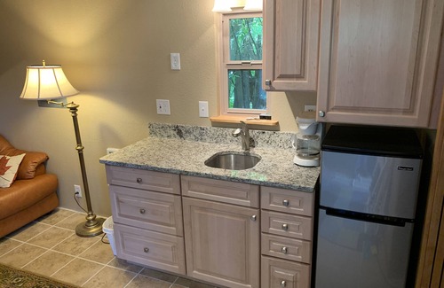 Sandpoint Cottage | Peaceful newly renovated 1 bdrm cottage near owner occupied deep water lake home