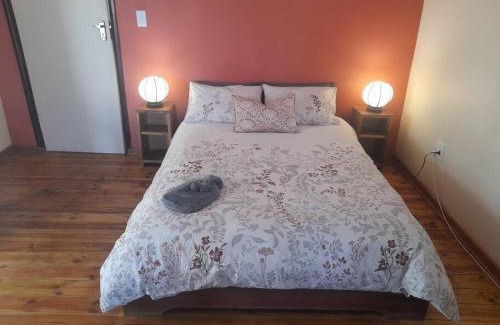 Windhoek West Apartment | Peaceful Oasis near City Centre