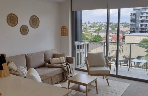 Brisbane Central Business District Apartment | Peaceful One Bedroom Residence with Parking