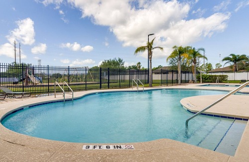 Wedgefield Apartment | Peaceful Orlando Vacation Rental Near Golfing