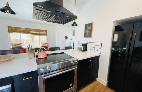 Twentynine Palms House | Peaceful Paradise! 2 miles from Joshua Tree NP