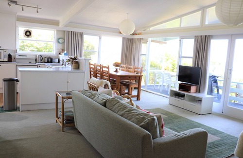 Omori House | Peaceful Paradise Just a Stroll from the Lake