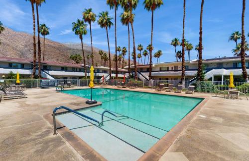 Palm Springs Apartment | Peaceful Paradise on Palm Canyon Drive Permit# 4852