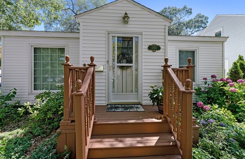 Lakeside House | Peaceful Pastel | 2 Bed, 2 Bath