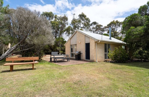Bellbrae Cottage | Peaceful Pet Friendly Escape at Bells Beach Cottages