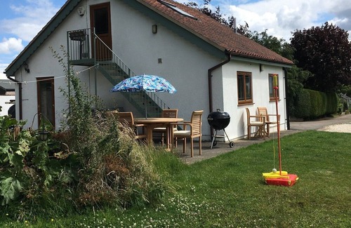 Stittenham Cottage | Peaceful pet friendly hill farm getaway in beautiful countryside near York