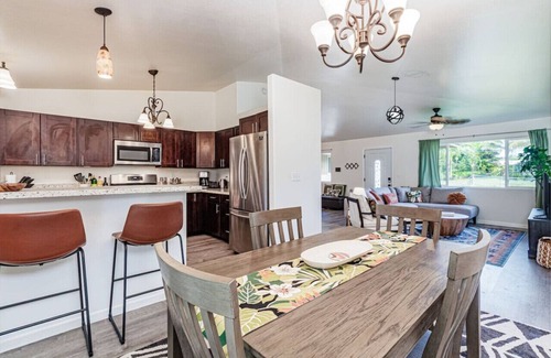 Keaau House | Peaceful Petfriendly Paradise Home | with A/C