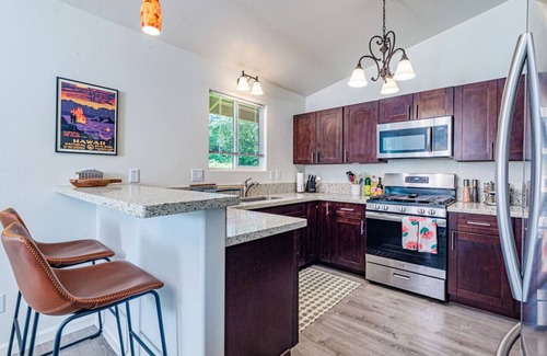 Keaau House | Peaceful Petfriendly Paradise Home | with A/C