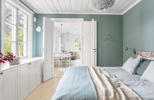 Hasthagen House | Peaceful, Picturesque Lake & Forest Retreat
