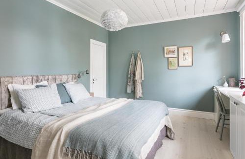 Hasthagen House | Peaceful, Picturesque Lake & Forest Retreat
