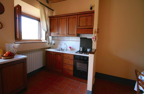 Gallina Apartment | Peaceful Pienza Garden Escape