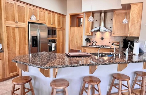Gold Mountain House | Peaceful Pines | Golf | Pool | Hot Tub | Gym | A/C