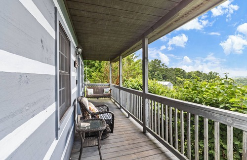 Fancy Gap Cabin | Peaceful Pines Mountain Cabin with Jacuzzi and Views! Cabin 12