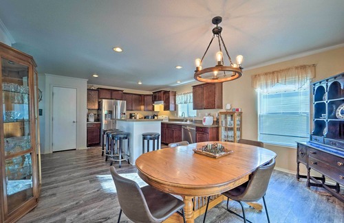 Portales House | Peaceful Portales Escape w/Patio & Grill!
