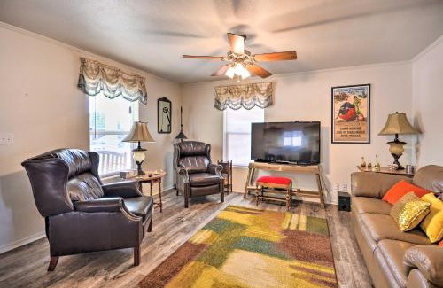 Portales House | Peaceful Portales Escape with Patio and Grill!