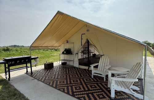 Vandalia RV Rental | Peaceful, Private 1-bedroom campground in Vandalia