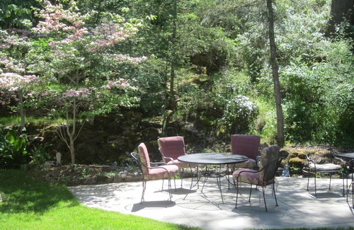 Liberty Lake House | Peaceful, private, and safe retreat with beach access and central location