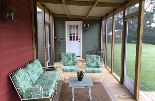 Iberia Parish Cottage | Peaceful, Private Cottage on Bayou Teche