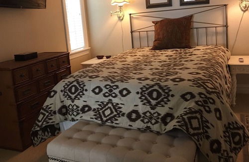 Palm City Cottage | Peaceful Private Cottage @ Summerwood