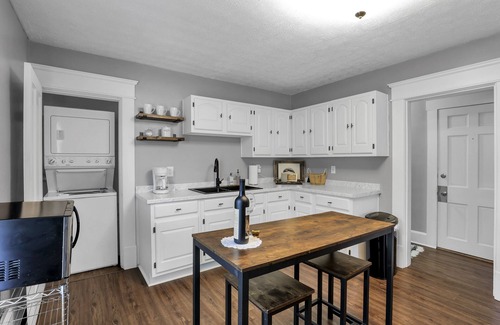 Baltimore House | Peaceful + Private Home | Full Kitchen | Sleeps 4