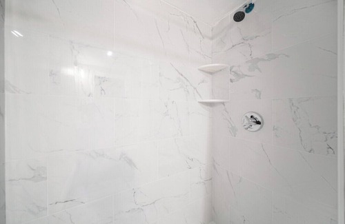 Columbus Park - Andrew Square Apartment | Peaceful Private Room w/Shared Bath, Co-living