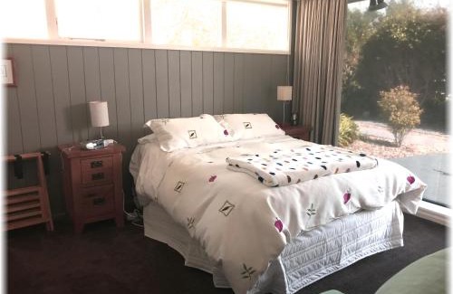Pukerua Bay Apartment | Peaceful Pukerua Bay