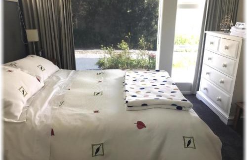 Pukerua Bay Apartment | Peaceful Pukerua Bay