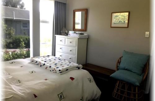 Pukerua Bay Apartment | Peaceful Pukerua Bay