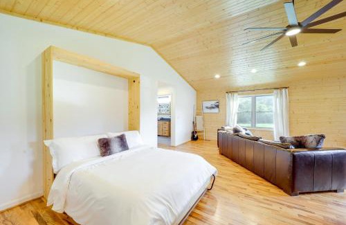 Purlear House | Peaceful Purlear Vacation Rental with Creek Access!