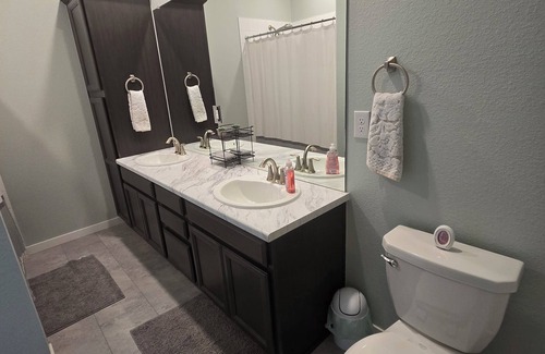 Lakewood House | Peaceful Queen Suite near Red Rocks