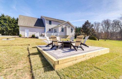 Queenstown House | Peaceful Queenstown Home with Deck and Grill!