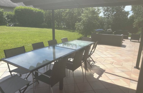 Chainaz-les-Frasses Villa | Peaceful Retreat Between Lake and Mountain: House Near Annecy and Aix-les-Bains