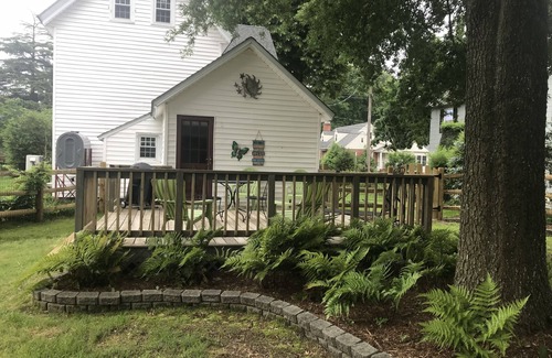 Urbanna House | Peaceful-Relaxing-Charming 1914 home-quaint town- fish-boat-bike-New listing