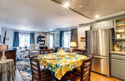 Maple Heights-Lake Desire Cottage | Peaceful Renton Retreat w/Hot Tub Access!