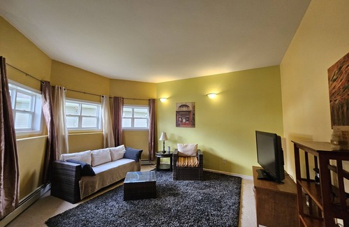 Eastern Passage House | Peaceful retreat with beautiful ocean view in quiet Eastern Passage